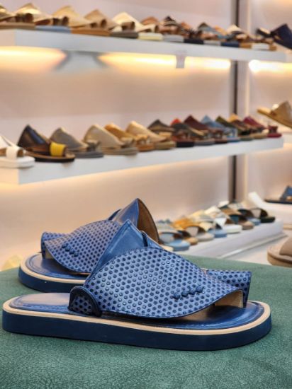 صورة شرقي جلد ثعبان مديل س6